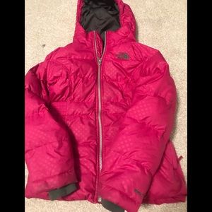 North Face Magenta Girls Size Small 550 Jacket